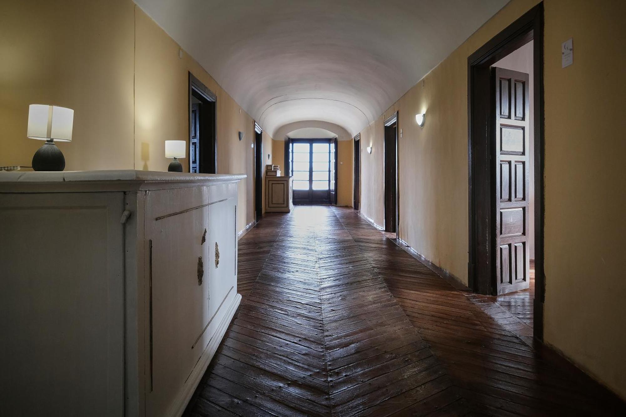 Casa Rural Palacio Conde De Aldana Con Piscina Entre Encinares Y Dehesas Terradillos Buitenkant foto