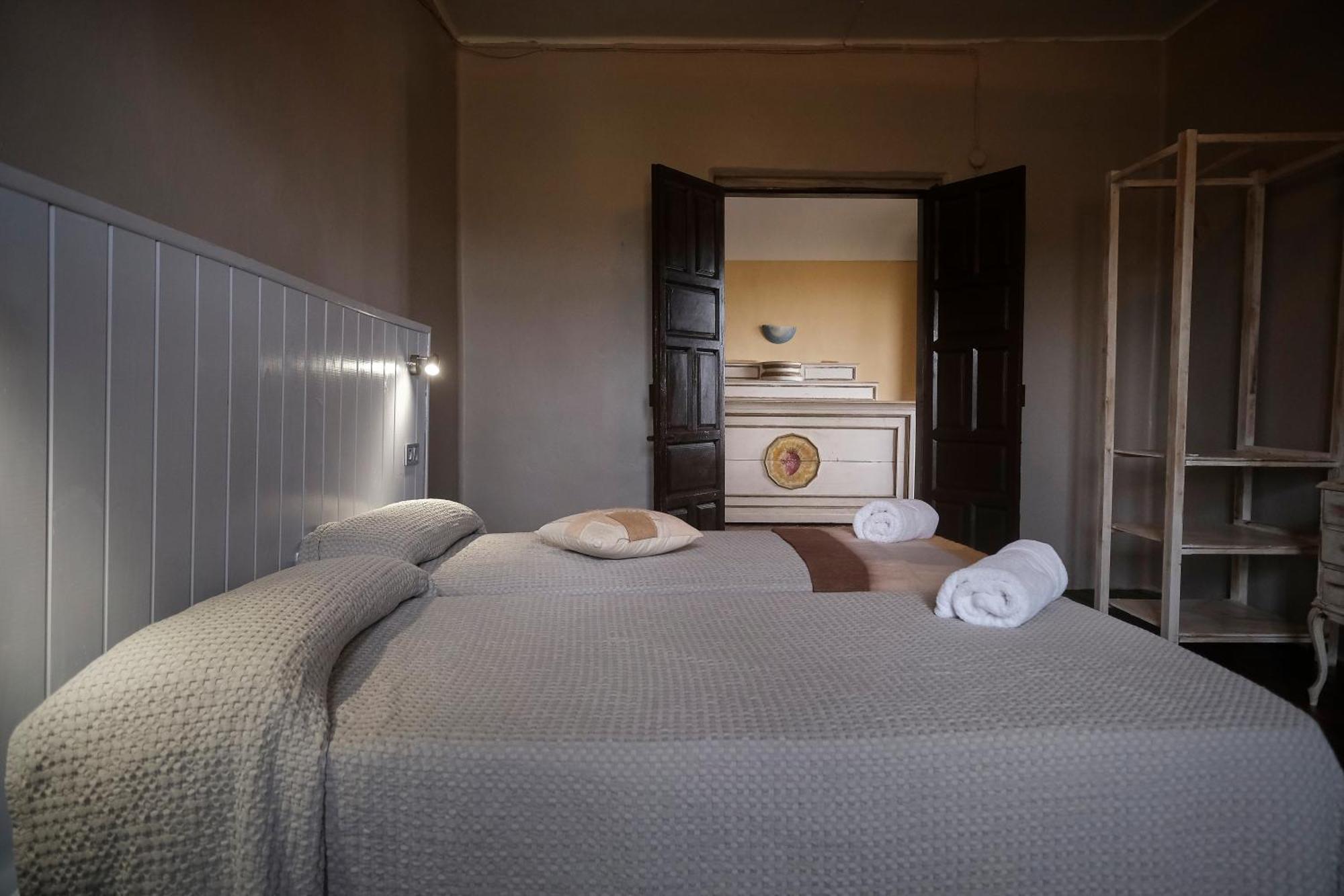 Casa Rural Palacio Conde De Aldana Con Piscina Entre Encinares Y Dehesas Terradillos Buitenkant foto